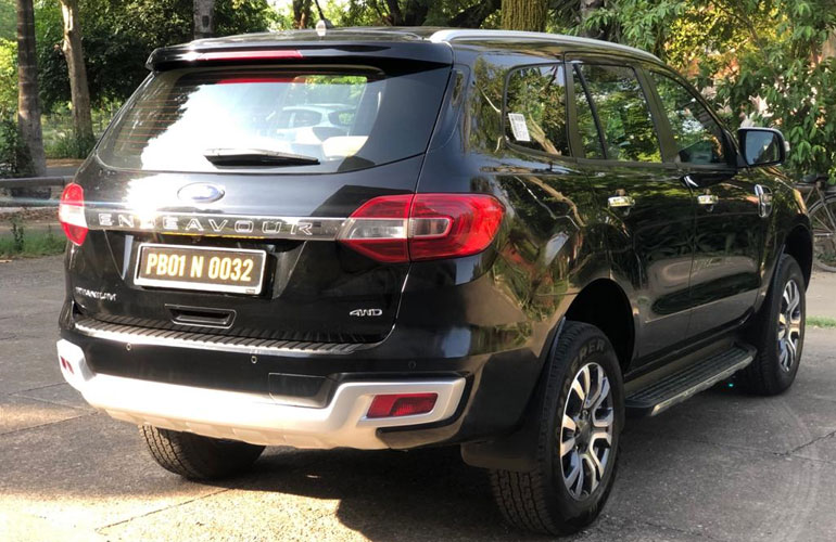 SelfDrive Ford Endeavour 3.2L Titanium Plus 4x4 Automatic car in Delhi