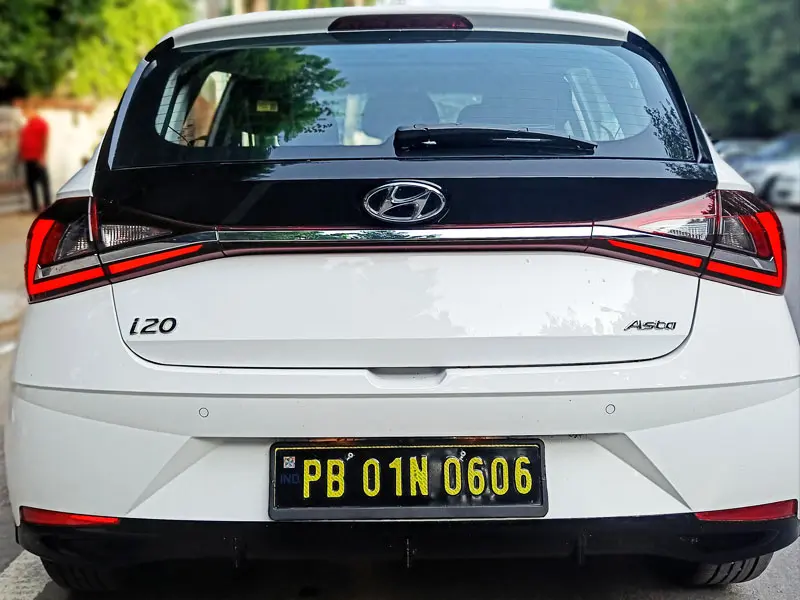 Hyundai I20 Asta MT with Sunroof PTL