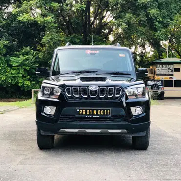 Mahindra Scorpio S11