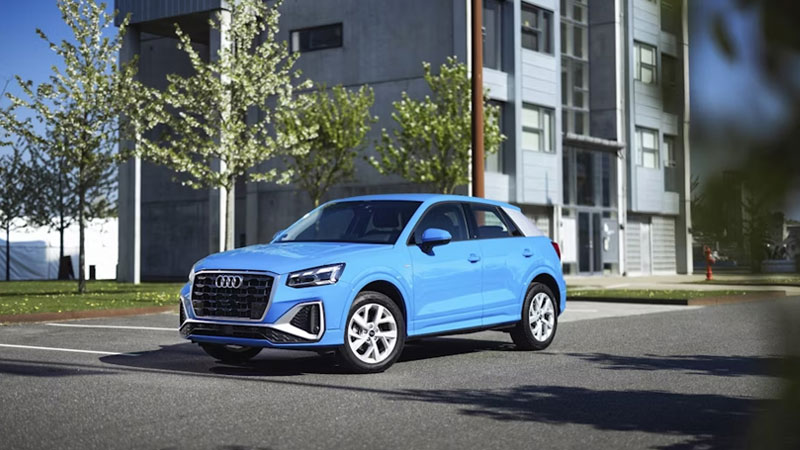 Feel Luxurious With Luxury Car